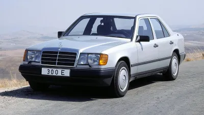 E 300